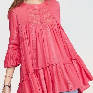 Free People Sz XS Kiss Kiss Eyelet Blouson Tunic in Sweetest Dream